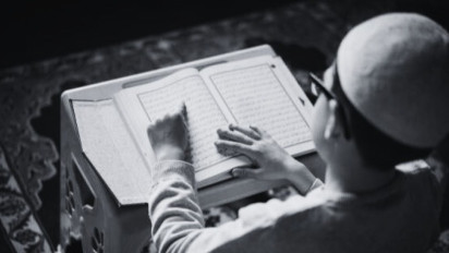 Dalam Surah Al Kahfi Disebutkan Nama Zulkarnain, Siapakah Dia?