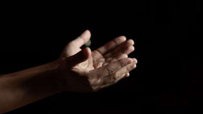 Waktu Mustajab Sekejap di Hari Jumat Kata Syekh Ali Jaber Pada Saat Jam Segini: Doa Tidak Akan Ditolak