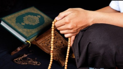 Begini Urutan Zikir dan Doa Setelah Shalat Fardhu agar Dosa Langsung Hilang