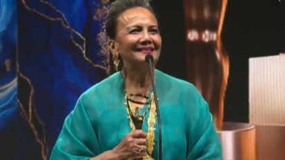 Christine Hakim Terima Lifetime Achievement Award di MGGA 2024