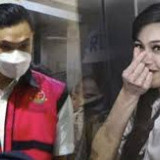 Berkaca Kasus Korupsi Timah yang Menyeret Suami Sandra Dewi, Ustaz Adi Hidayat Ingatkan Panggilan Maling Lebih Tepat dan Ini Hukum Islamnya