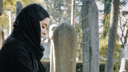 Saat Ziarah Kubur Jangan Pernah Lakukan Ini, Ustaz Adi Hidayat: Kadang Ini Tidak Disadari