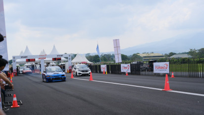 Ratusan Pembalap Unjuk Gigi pada Ajang Pertamax Turbo Drag Fest di Tasikmalaya
