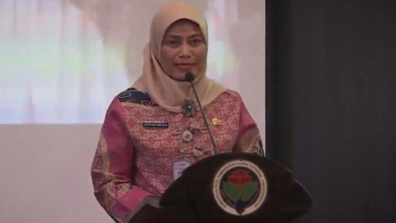 Dukung Program Makan Bergizi Gratis Prabowo-Gibran, Kemendes Lakukan Penguatan Kompetensi Desa: Warga akan Dibekali Keahlian Vokasi
            - galeri foto