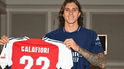 Bursa Transfer Liga Inggris: Resmi! Arsenal Gaet Riccardo Calafiori dengan Kontrak 5 Tahun