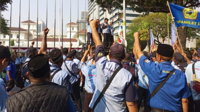 Sopir Mikrolet Jaklingko Demo di Balai Kota DKI, 979 Personel Gabungan Dikerahkan Amankan Aksi