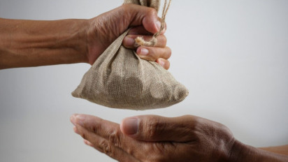 8 Golongan Orang yang Berhak Terima Zakat Fitrah