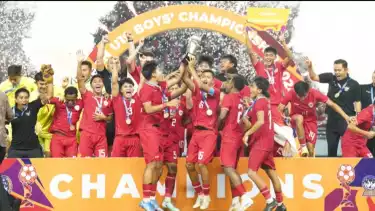 Timnas Indonesia U-19 berhasil menorehkan prestasi gemilang dengan memenangkan ASEAN 19 Boy s Championships 2024. Source: PSSI