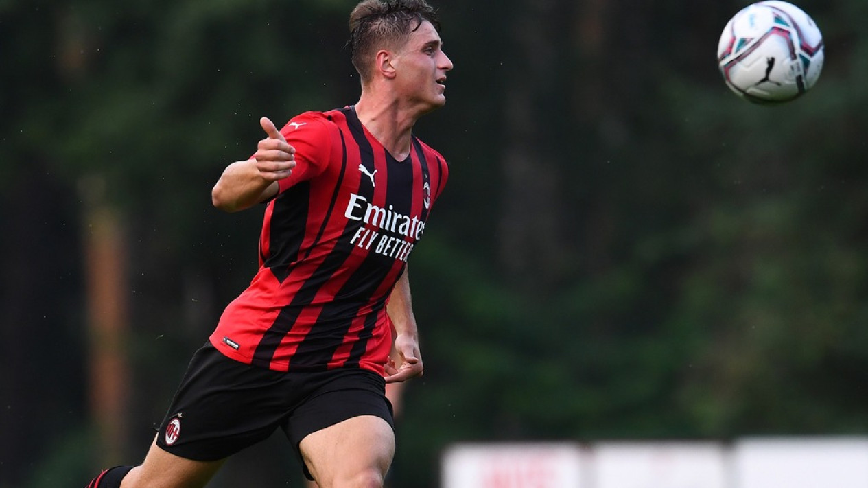 Nasib Apes Bintang AC Milan, Jadi Pahlawan Kemenangan Lawan Man City tapi Malah Ditendang dari San Siro di Bursa Transfer 24/25
            - galeri foto