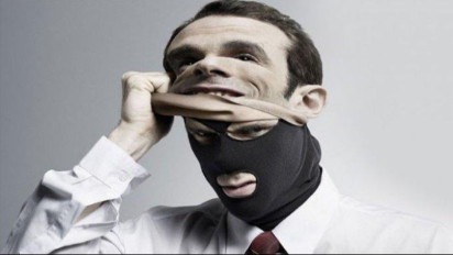 Tafsir Surah Al-Baqarah Ayat 19: Ancaman Mengerikan untuk Orang Munafik yang Takut Kematian