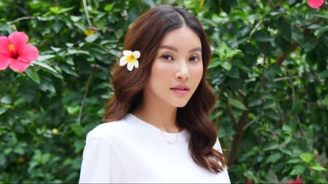 Sarwendah Benar-benar Selingkuh? Tapi Mengapa Orang Terdekat Ruben Onsu Ini Masih Mendukungnya?
            - galeri foto