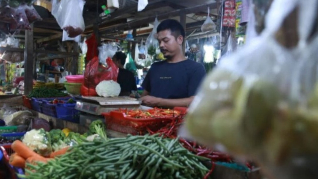 Harga Pangan di Pasar Fluktuatif per 31 Juli, Cabai Rawit Merah dan Bawang Putih Naik
            - galeri foto