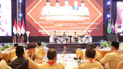 Terima Pin Emas dari BNPB, Pj Gubernur Adhy: Kolaborasi Pentahelix Jadi Kunci Pengurangan Risiko Bencana