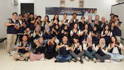 Hindari Terjebak Pinjol Hingga Judi Online, 12 Konten Kreator Gelar Edukasi Literasi Keuangan untuk Ibu-Ibu PKK