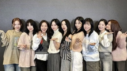 MV What is Love? Milik TWICE Tembus 800 Juta Penonton