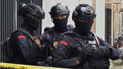 Penggerebekan Densus 88 Gegerkan Warga Antapani Bandung, Terduga Teroris Baru Tinggal Kurang dari Sebulan