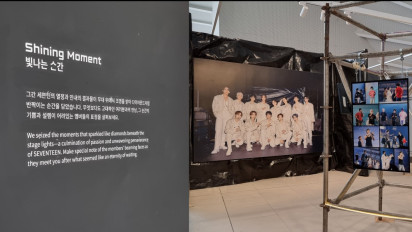 Carat Jangan Sampai Gak Lihat, SEVENTEEN Pertunjukkan Momen Bersinar di Exhibition