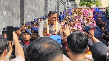 Tinggalkan Polda Jawa Tengah, Komjen Pol Ahmad Luthfi Berurai Air Mata