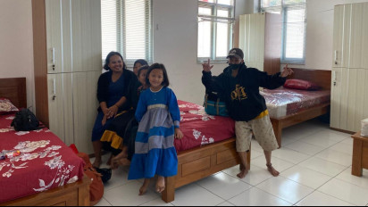 Kemensos Tangani Kasus di Cimahi, Satu Rumah Sempit Dihuni 18 Keluarga