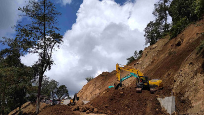 Diterjang Tanah Longsor Susulan, Jalur Lumajang - Malang Kembali Terputus Total
