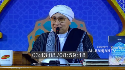 Mana Bacaan Iftitah yang Benar Saat Salat, Allahumma Baid Bayni atau Wajjahtu Wajhiya? Buya Yahya Tegas Bilang Sebenarnya…