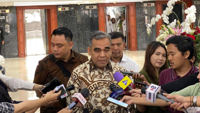 Pantun Isyarat Sosok Arsitek yang Pantas Jadi Gubernur Jakarta 2024, Sekjen Gerindra Muzani Beri Sinyal ke Ridwan Kamil?