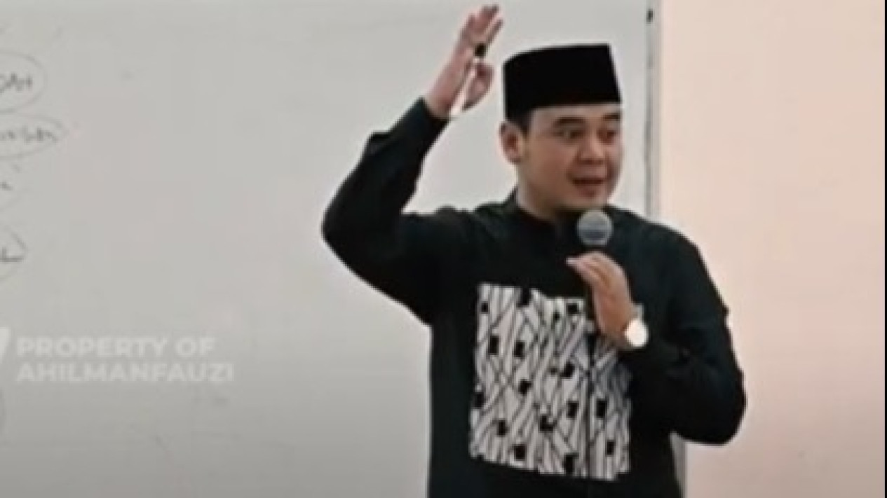 Ustaz Hilman Fauzi: Jangan Tidur Sebelum Lakukan Empat Hal Ini
            - galeri foto