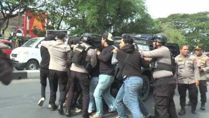 Demo Tutup Jalan Tuntut Pencabutan SK DO dan Skorsing, Puluhan Mahasiswa Diamankan