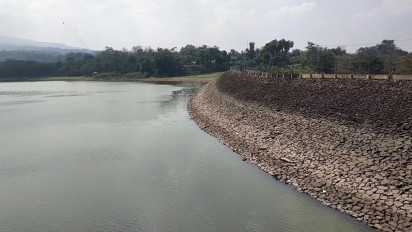 Kemarau Panjang, Debit Air Waduk Seloromo Pati Menyusut 30 Persen dari Kapasitas