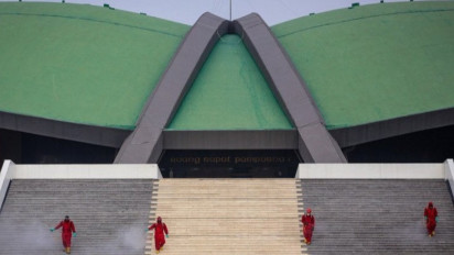 DPR Tunda Pembahasan RUU TNI Polri, Dilanjutkan di Periode Berikutnya