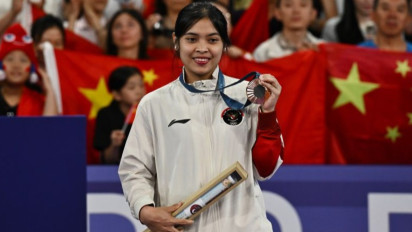 Reaksi Gregoria Jadi Atlet Pertama Indonesia yang Kenakan Seragam Khusus Podium di Olimpiade Paris 2024