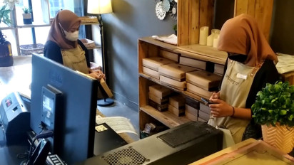 Diduga Incar Arsip Perusahaan, 2 Outlet Toko Roti di Surabaya Dibobol Maling