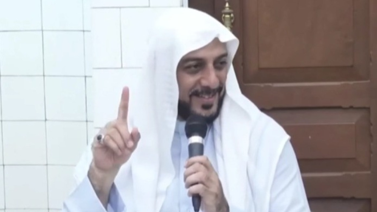 Tolong Perhatikan Tempat Shalat Saat di Masjid, Syekh Ali Jaber Bilang Jangan Shalat di...
            - galeri foto