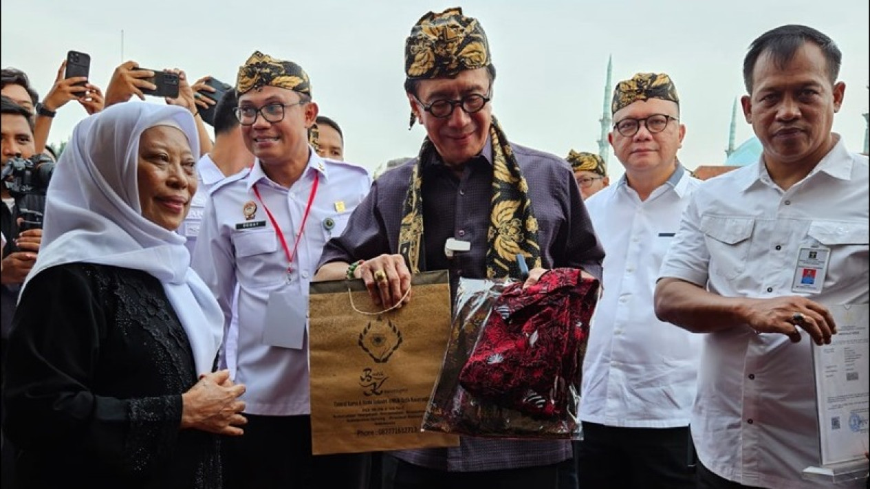 Tegas, Menkumham Yasonna Laoly Sebut Pentingnya HAKI Buat Pelaku Usaha Kecil
            - galeri foto