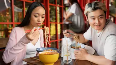 Sering Makan Mie tapi Tetap Sehat, Ini Rahasia Orang Jepang, Korea, dan China, Menurut Penjelasan dr Zaidul Akbar, Indonesia Bisa Tiru?