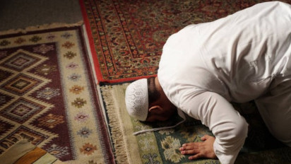 Jangan Buru-buru Bangun Saat Posisi Sujud ketika Shalat, dr Zaidul Akbar Bilang Ada Manfaatnya Dahsyat, Ternyata Bisa...