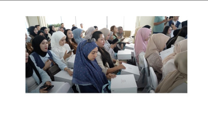 Konspirasi untuk Berdayakan Perempuan, Elite Glowbal Sebagai Semangat Baru