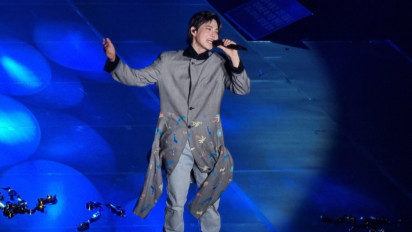 Kagetkan EXOL, Suho Nyanyikan Lagu Grup EXO dari First Snow hingga Monster