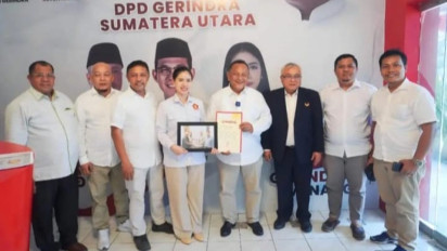 DPD Partai Gerindra Sumut Serahkan Surat Rekomendasi Dukung Tiga Bacalon Kepala Daerah Pilkada 2024