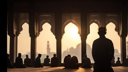 Jangan Kaget Rezeki Jadi Lancar Kalau Shalat Dhuha di Waktu Ini, Kata Syekh Ali Jaber Termasuk Amalan Pembuka...