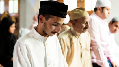 Hati-hati Niat Mau Shalat Bisa Bermasalah Hanya dengan Sajadah, Kata Buya Yahya Boleh Pakai Jangan sampai Buat..