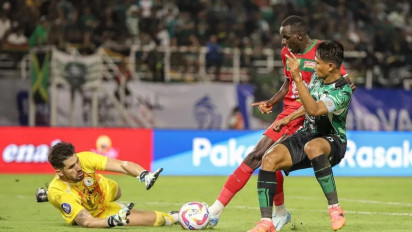 Liga 1: Dikalahkan Persebaya Lewat Penalti, Pelatih PSS Ogah Komentari Keputusan Wasit