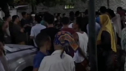 Diduga Produksi Rokok Ilegal, Petugas Bea Cukai Pamekasan Lakukan Penggerebekan