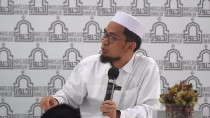 Jangan Pernah Mau Diajak Sedekah yang Begini, Ustaz Adi Hidayat Tegas Menolak, Katanya Itu Hukumnya...