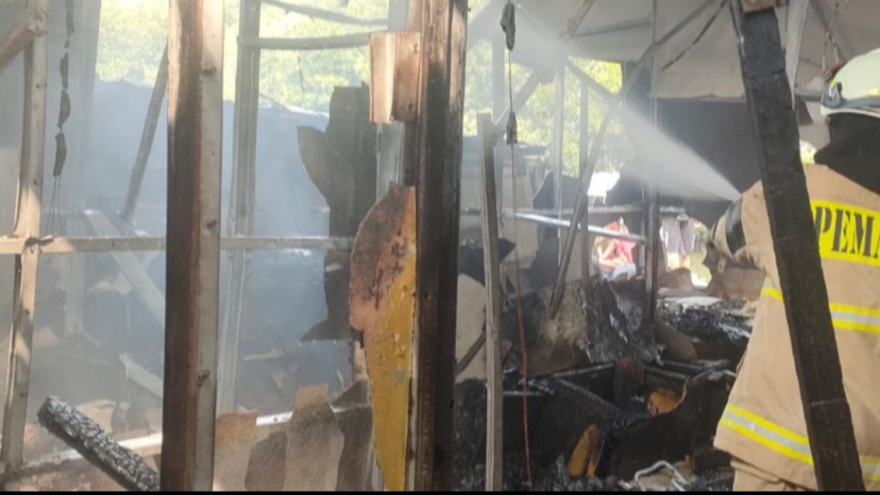 Polisi Tetapkan Suami Pembakar Rumah di Marunda Jakut Sebagai Tersangka, Ini Dugaan Motifnya
            - galeri foto