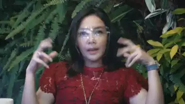 Maia Estianty curhat di podcast Denny Sumargo soal agama usai bercerai dengan Ahmad Dhani. Source: YouTube Denny Sumargo