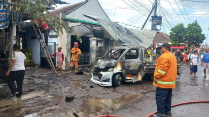 Gegara BBM Tumpah, Api Lalap Ruko, Pom Mini dan Mobil di Banyuwangi