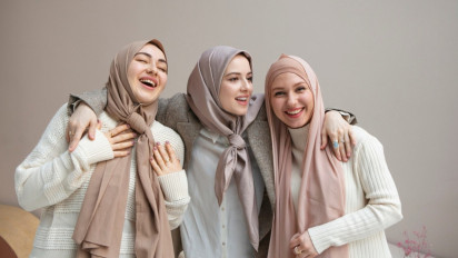 Ingin Berkarir Tapi Dilarang Pakai Jilbab? Ustaz Adi Hidayat Sarankan Lakukan Ini…