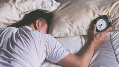 Tidur Kebablasan dan Bangun Kesiangan Jam 7,8,9 Pagi Masih Boleh atau Tidak Shalat Subuh? Ustaz Adi Hidayat Bilang Sama Seperti Masuk Kerja...