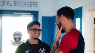 Penyerang Timnas Indonesia, Ragnar Oratmangoen usai dikontrak oleh klun elite asal Belgia, FC Dender. Sumber: instagram ragnaroratmangoen